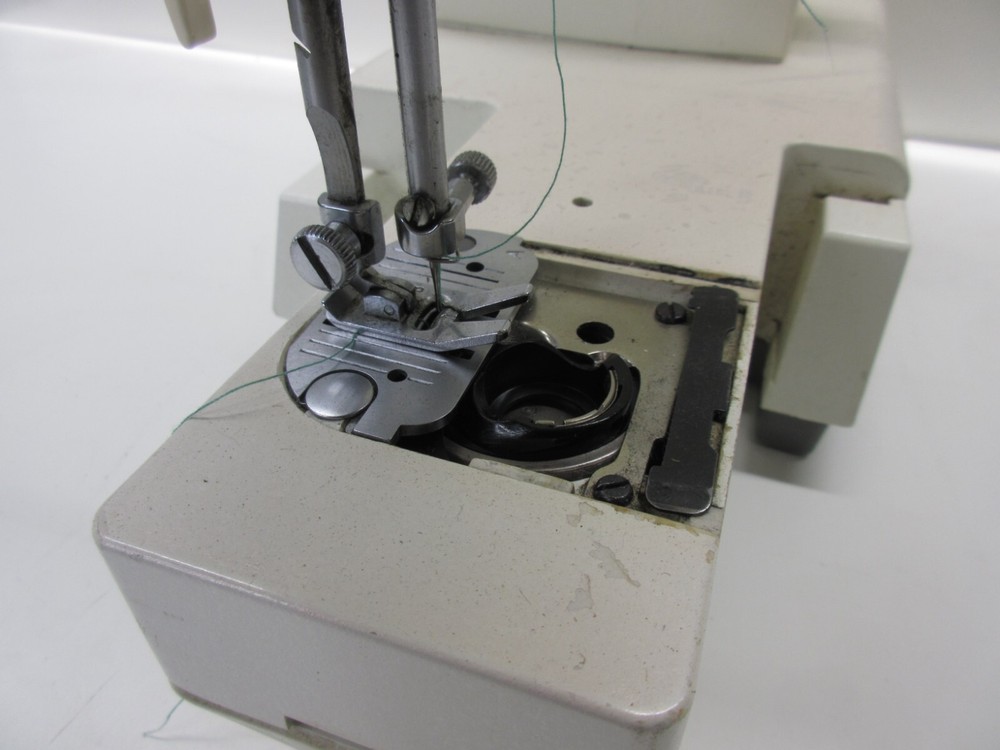 SINGER 621B Machine - Untested As-is
