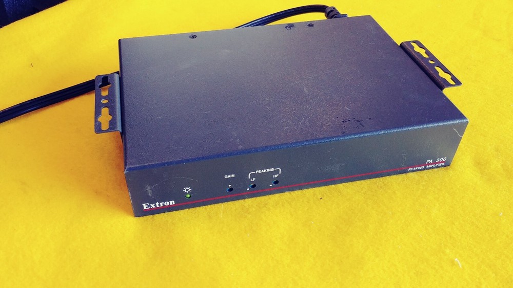 Extron PA 300 Peaking Amplifier
