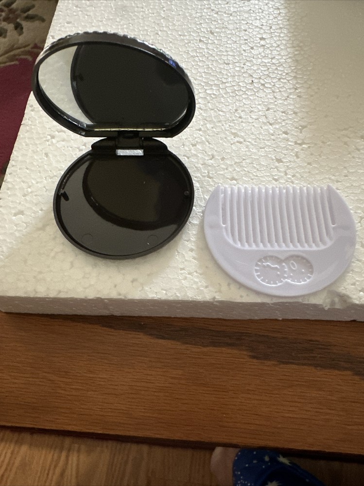 “OREO” COOKIE” Adorable Mirror/comb Compact That Looks Real!