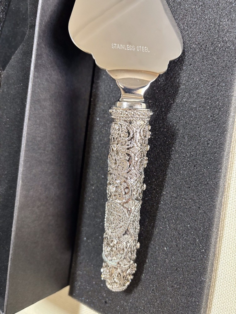 Tizo Jeweled Handle Pie Server