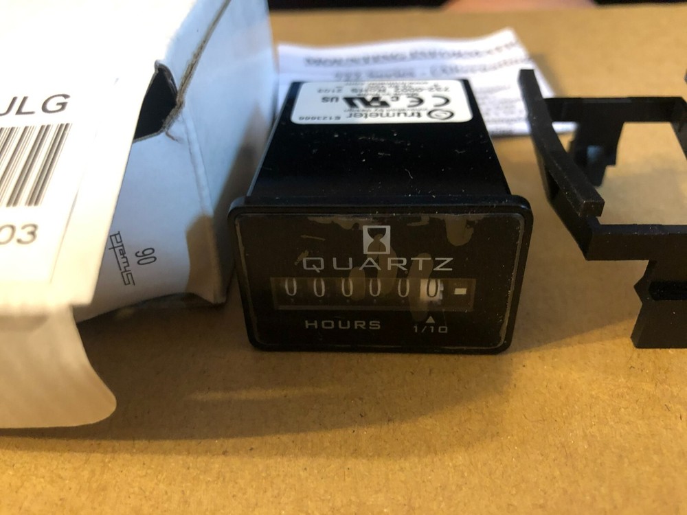 TRUMETER 732-0002 Hour Meter DC 2 Holes Flush Polymer