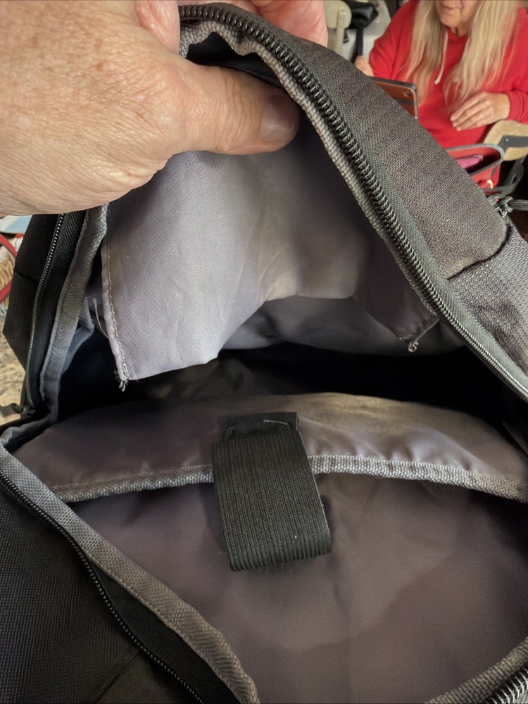 Samsonite Backpack Laptop Carry On Black Padded Back 17"x14". Good Shape