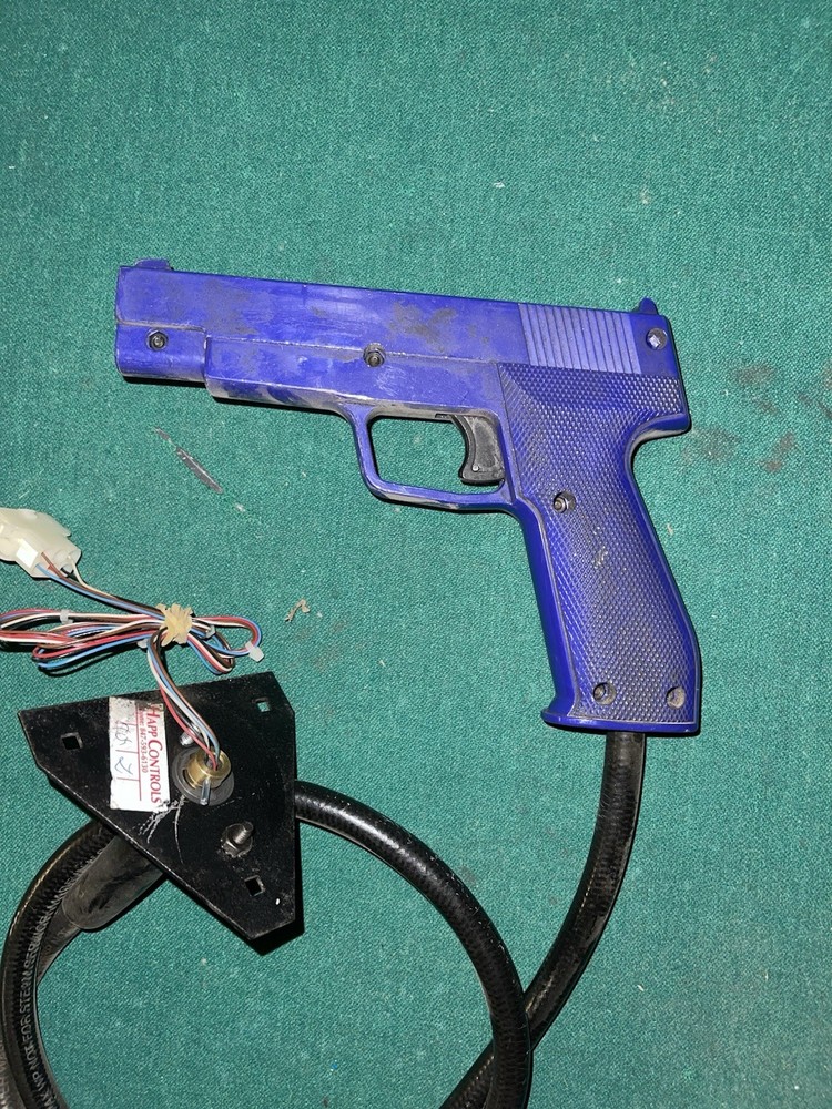 Suzo Happ Optical Arcade Game Light Gun Purple Untested