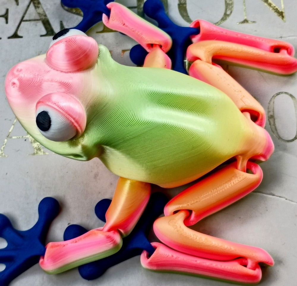 Life Size Bull Frog From 3D Printer 🔥🔥