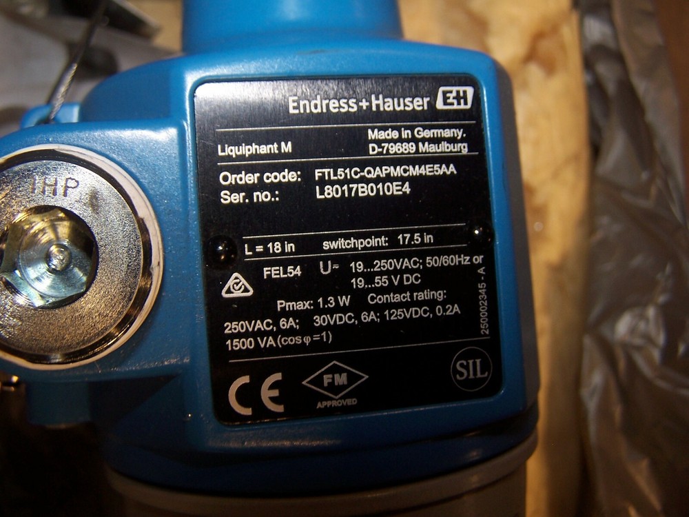 NEW ENDRESS & HAUSER LIQUIPHANT LIQUID LEVEL SENSOR FTL51C-QAPMCM4E5AA