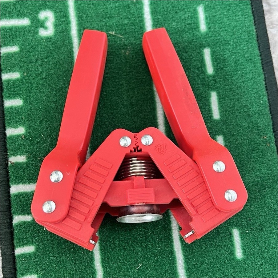 red handheld bottle capper for beer brewing