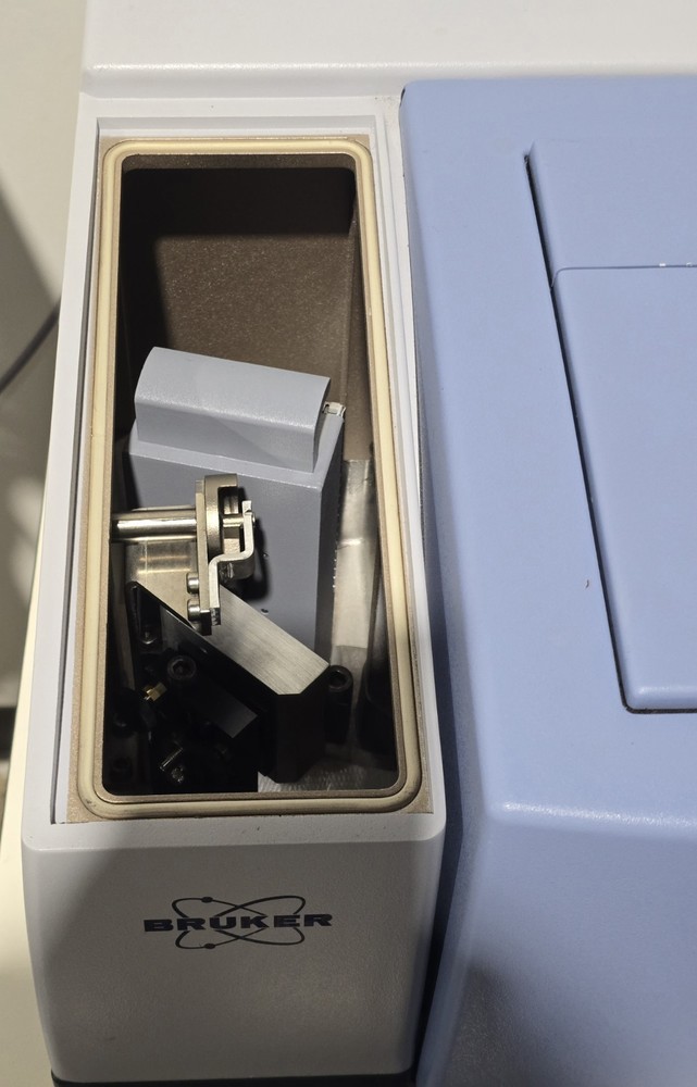 Bruker Tensor 27 FT-IR Spectrometer SN 20216930