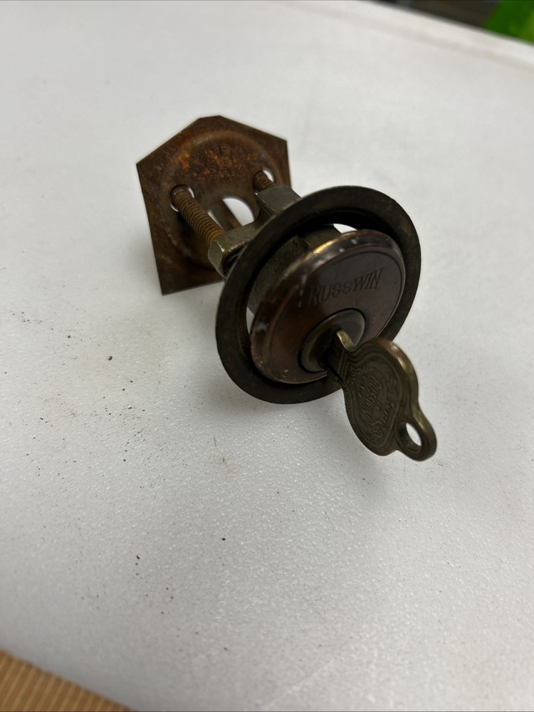 Vintage original RUSSWIN Cylinder with key!