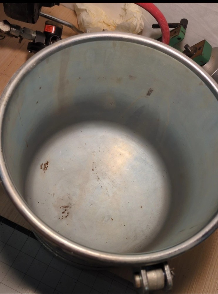 BINKS PAINT SPRAY PRESSURE POT TANK