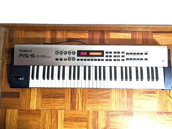 Roland RS-5 Synthesizer Keyboad Vintage