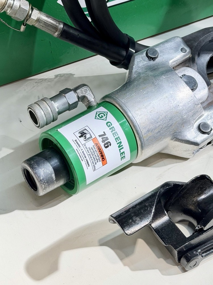 Greenlee 800 Cable Bender + 750 Hyd. Cable Cutter + 746 Ram + 767 Hyd Pump Case