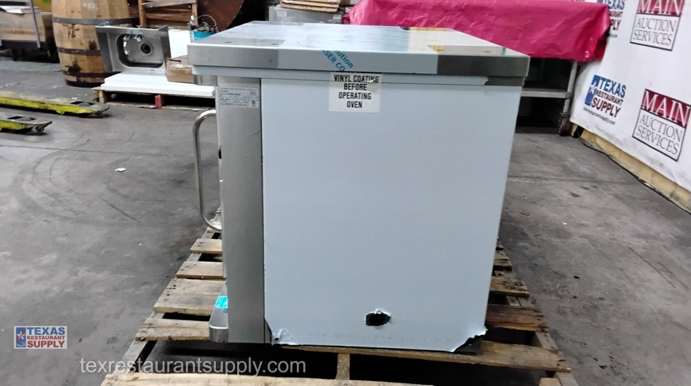 Blodgett Half Size Electric Single Stack Convection Oven