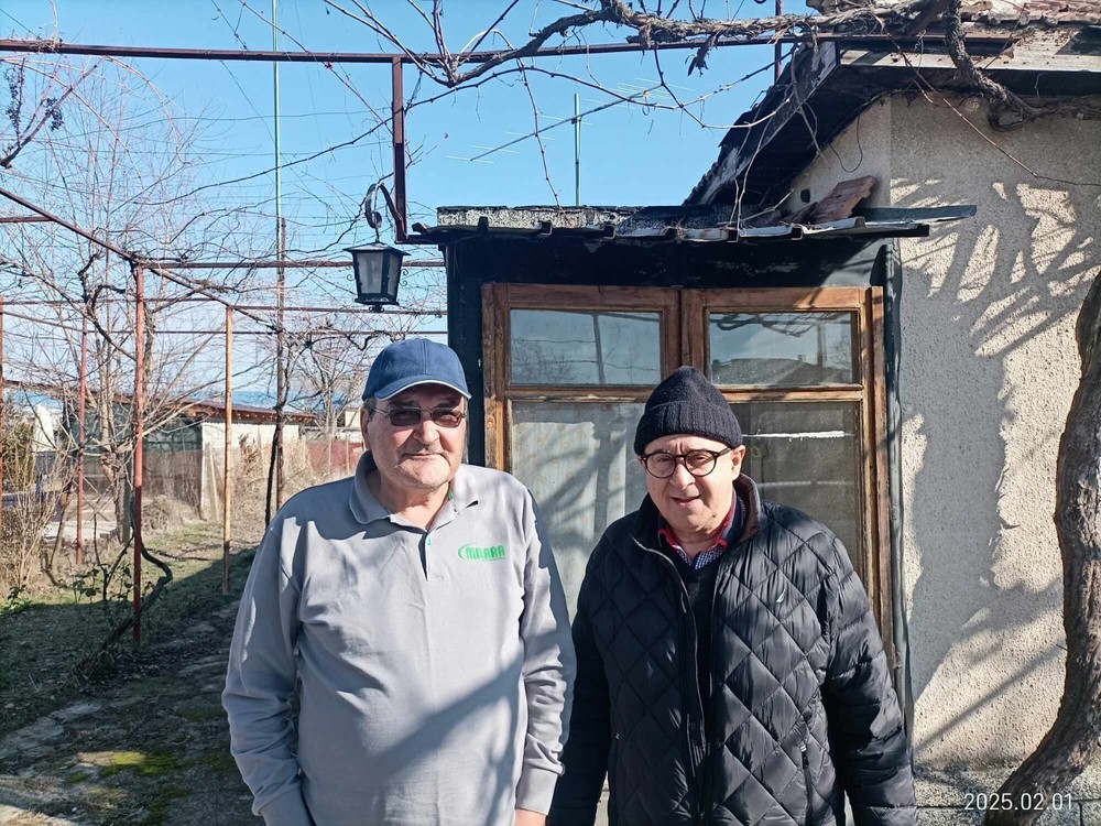 5 pin plug-in coil form USED BLACK