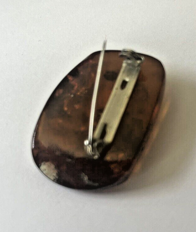 VINTAGE AMBER BROOCH 4CM