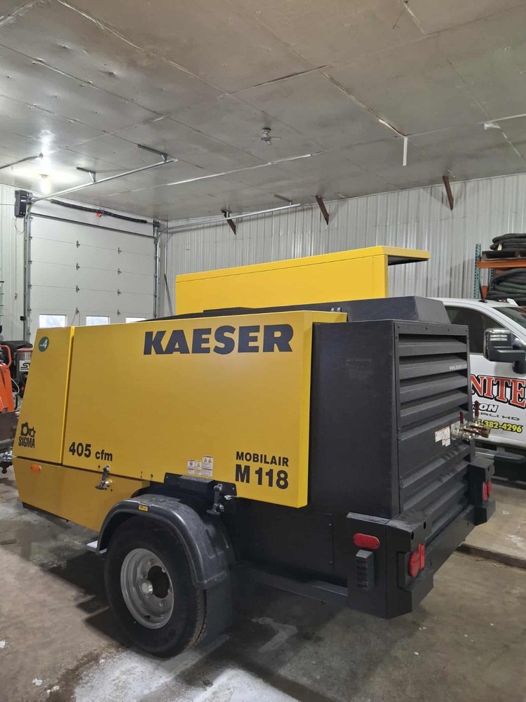 Kaeser air compressor M118 405CFM NEW