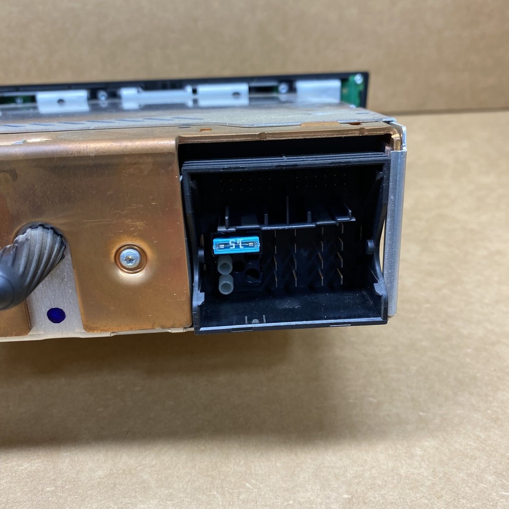 2009-2013 BMW E82 E88 E90 E92 CD Radio Professional Tuner Receiver CD Player OEM