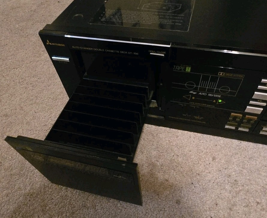 Mitsubishi Double Cassette Deck DT-156, 7 Cassette Auto Changer Read Description