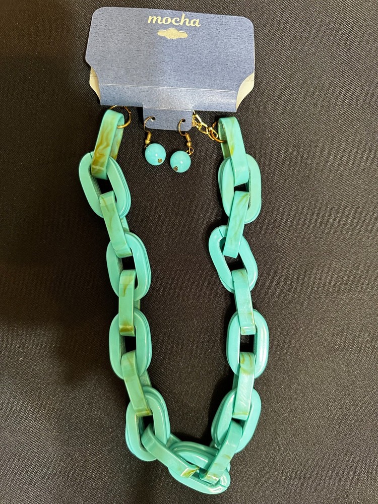 Acrylic Chunky Statement Necklace with Earrings