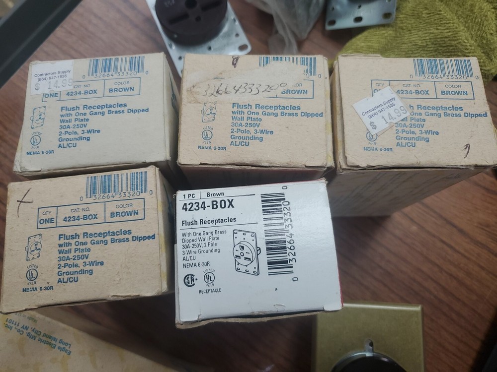 (7-PCS) Eagle 4234-BOX Flush Receptacle (TA48MS)