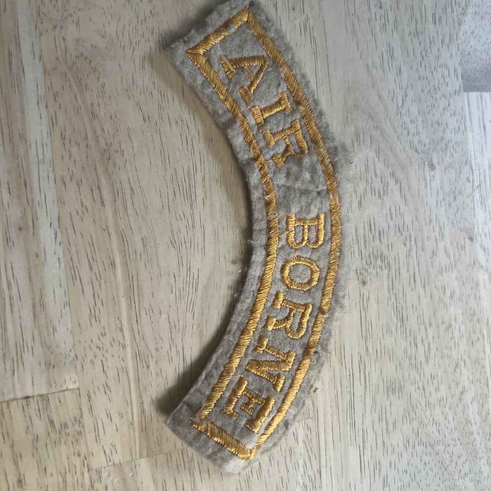 VTG AIR BORNE FELT PATCH