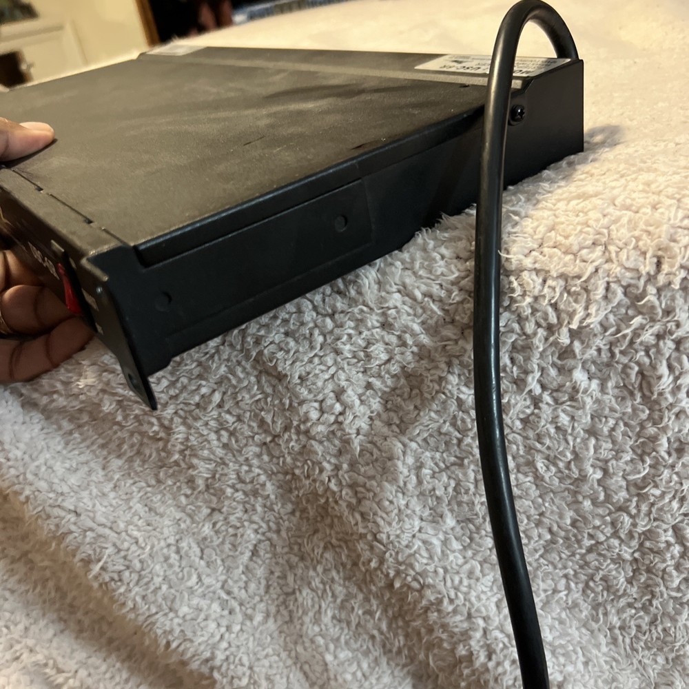 Middle Atlantic USC-6R Universal 6-Step Sequencing Controller - UNTESTED