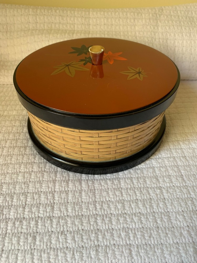 Japanese lacquer ware plastic box with lid 