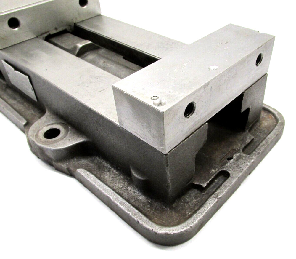 KURT ANGLOCK 6" MILLING MACHINE VISE - #D675