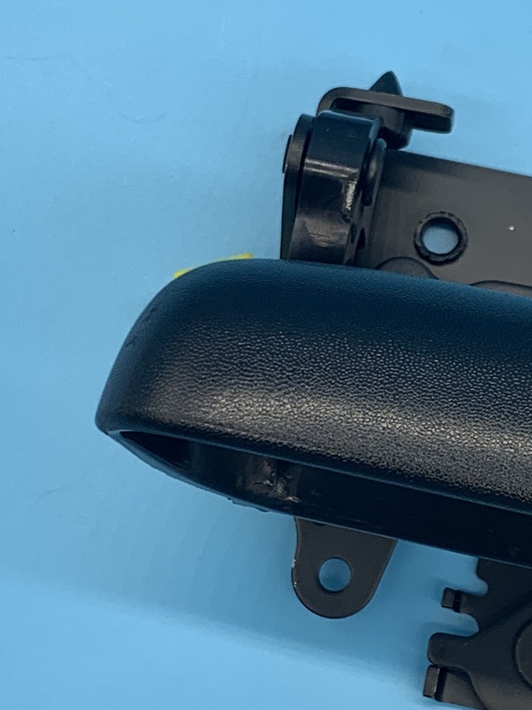 Tailgate Handle Black for Chevy Avalanche 2002 - 2006 New With Locking Provision