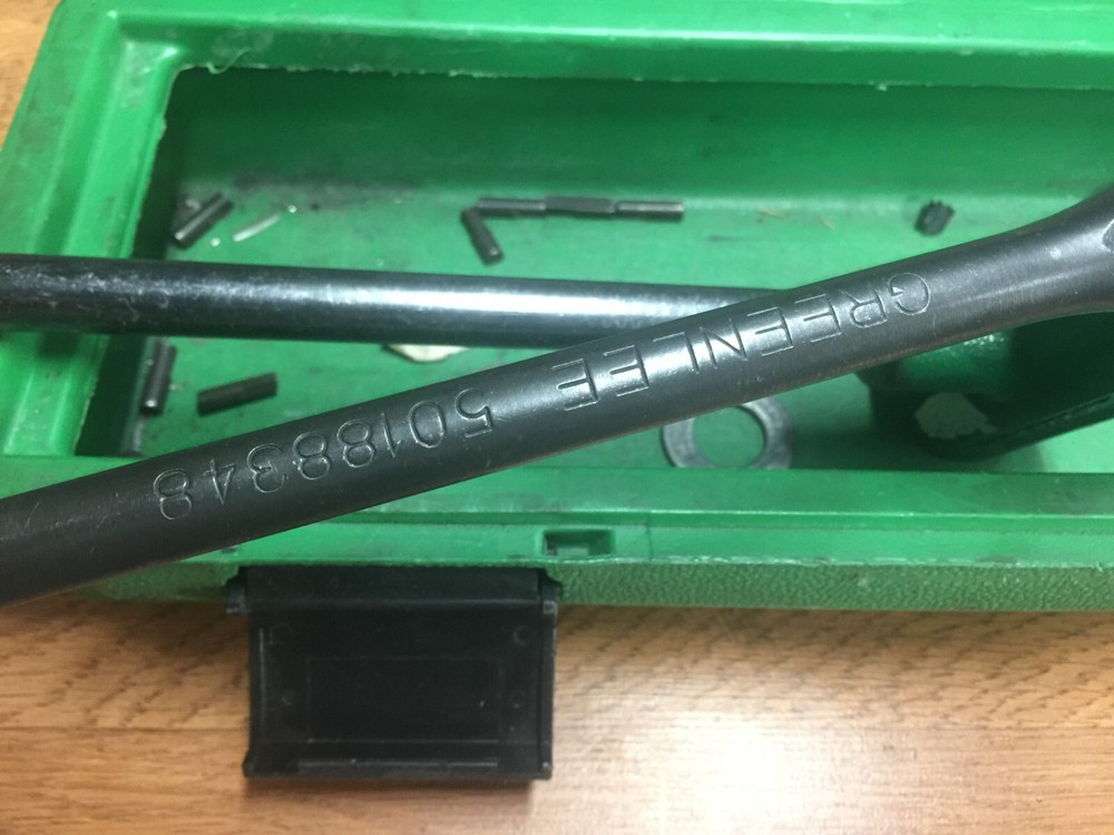 GREENLEE KNOCKOUT PUNCH SET 1 - 2 " RATCHET STYLE