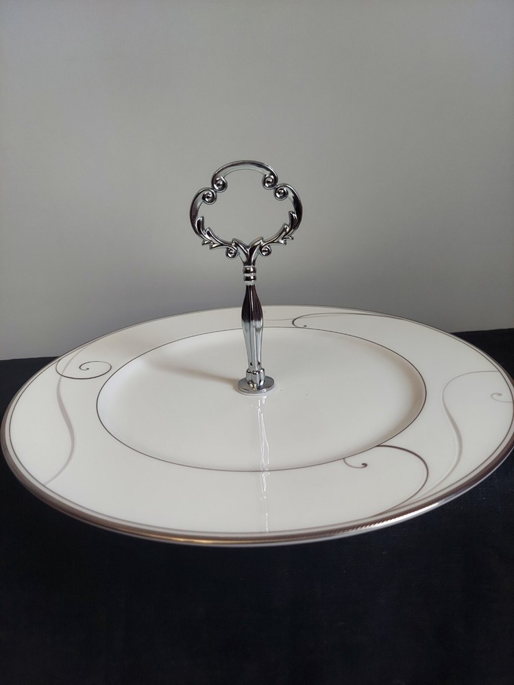Noritake Platinum Wave Handled Serving Tray