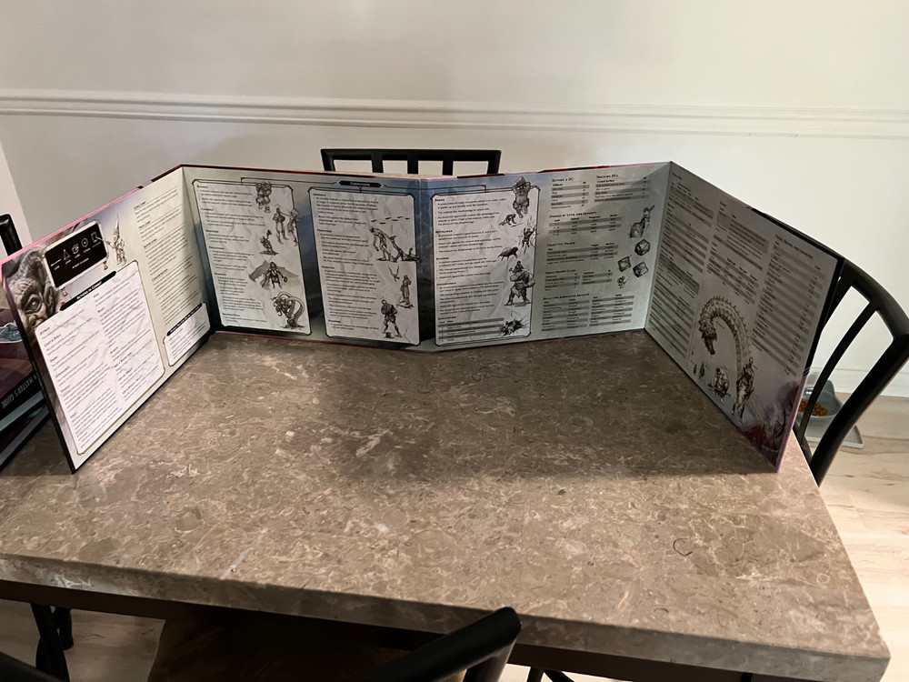 Dungeons & Dragons 5th Edition 5E 4-Panel DM's Dungeon Master's Screen 2017