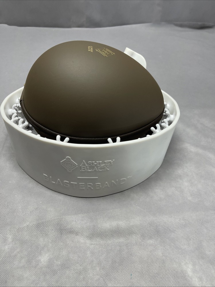 EUC Ashley Black Blaster Band With Limited Edition Eggshell Case