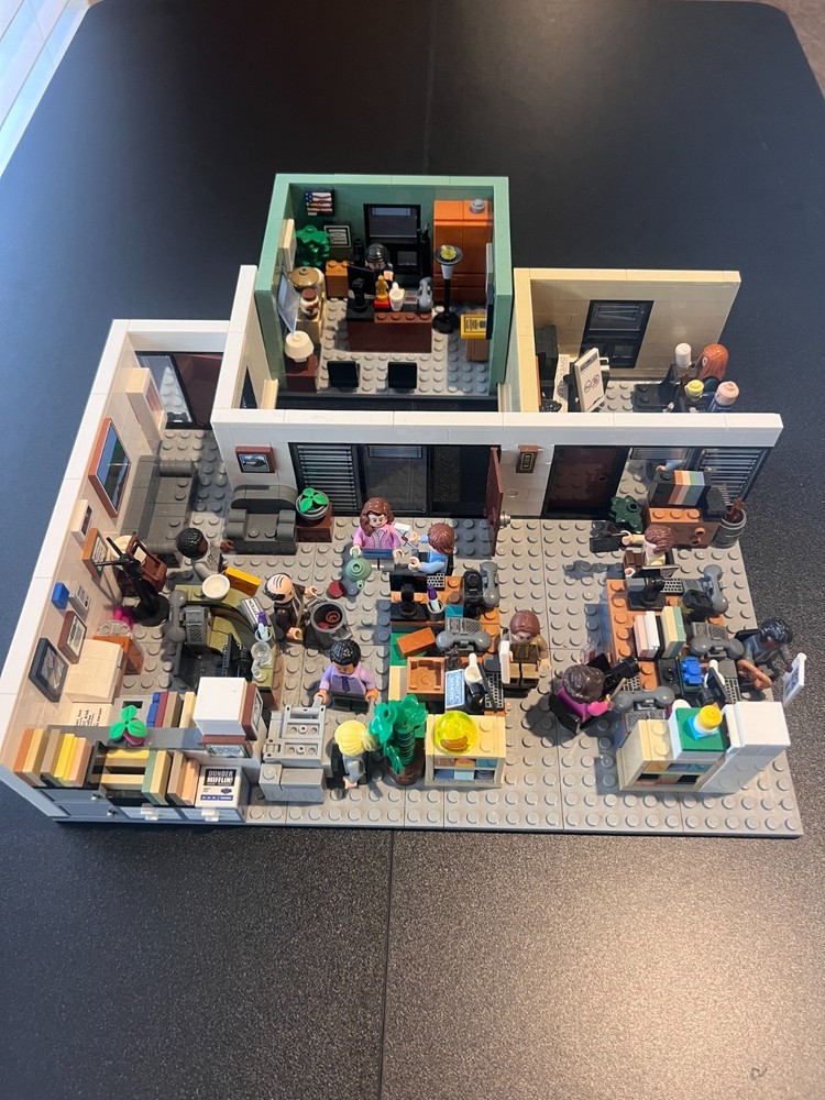 LEGO Ideas: The Office (21336), Complete Set w/ Instructions