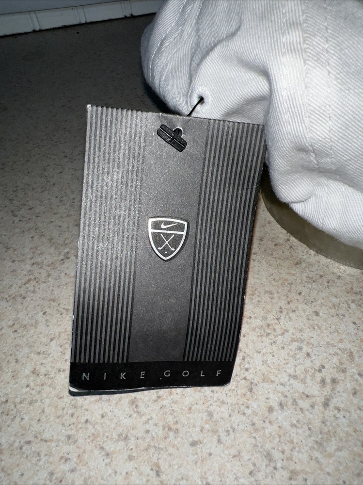 Nike Golf Schools & Junior Camps White Hat NWT