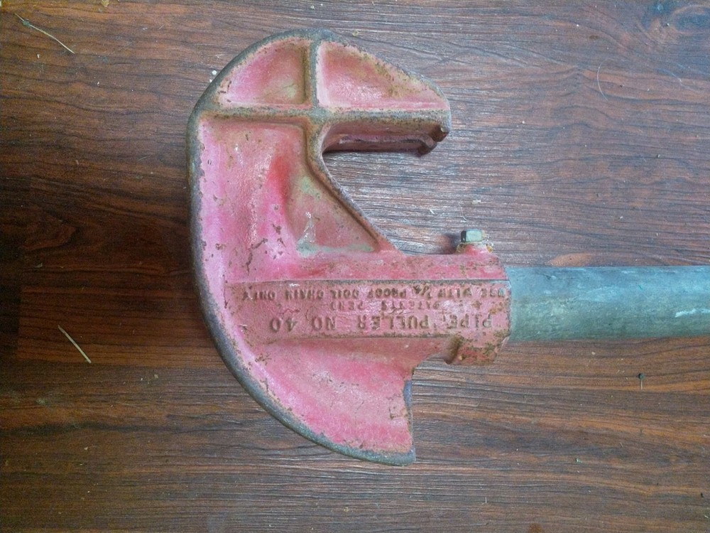 Pipe Puller No. 40 4" to 14" pipe capacity