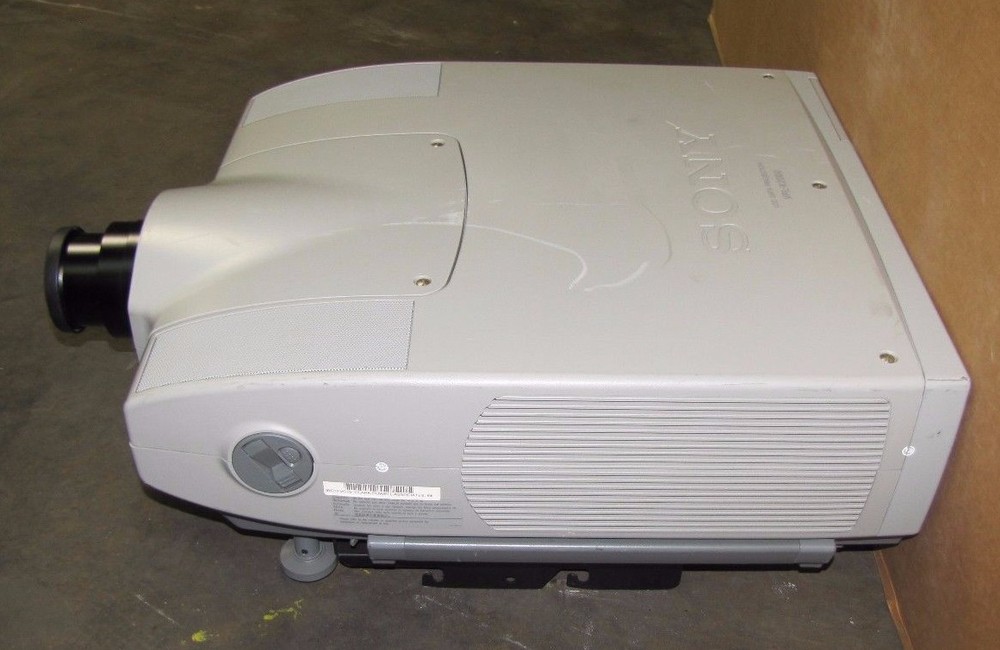 SONY VPL-X2000U 120V 2400 LUMENS LCD DATA PROJECTOR