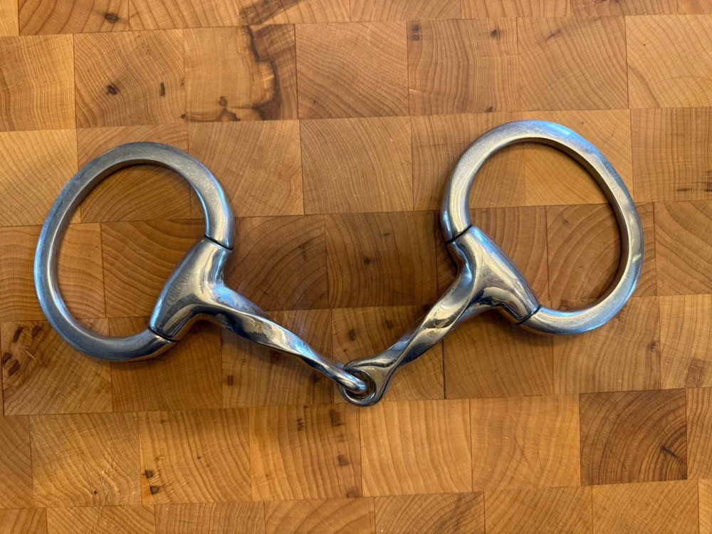 Coronet 5 1/2” Slow Twist Eggbutt Snaffle Bit