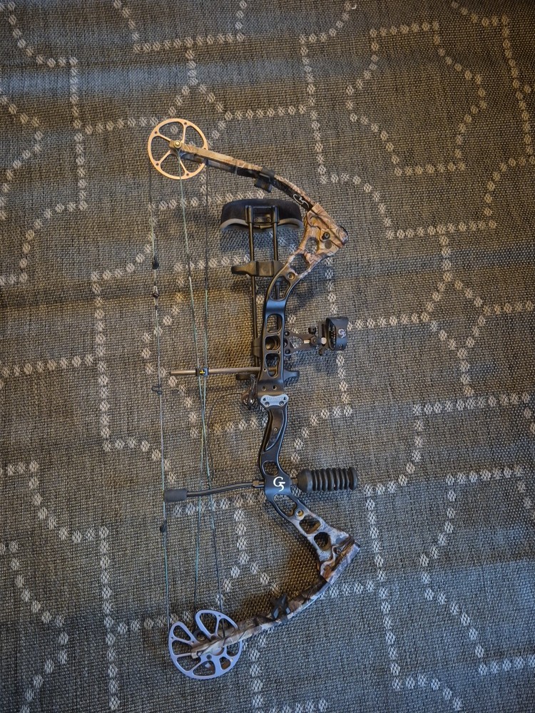 G5 Quest Hammer 70lb Compound Bow Left Handed