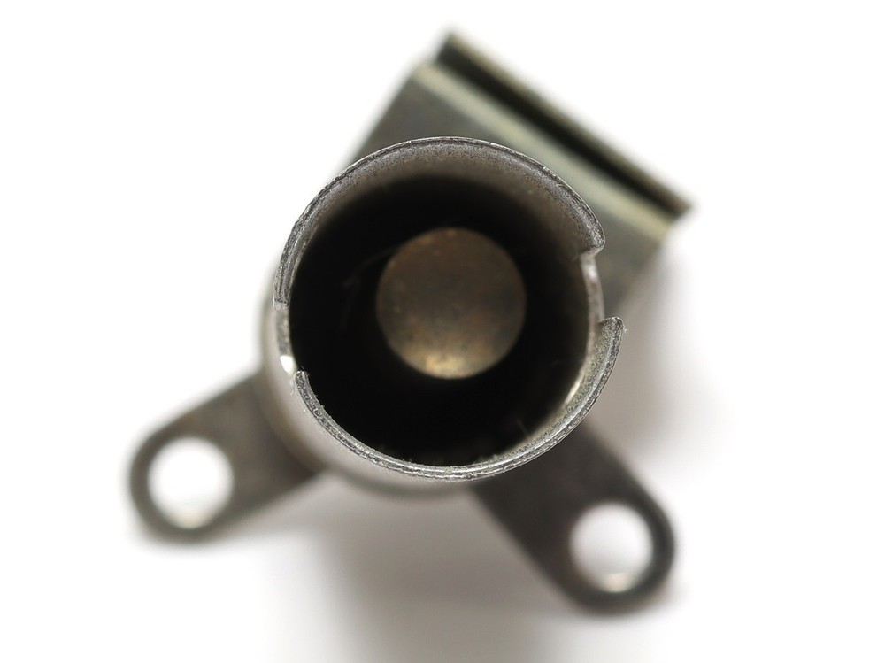 Bayonet Base 2-Lead Socket with Laydown Mounting Bracket, 5pcs