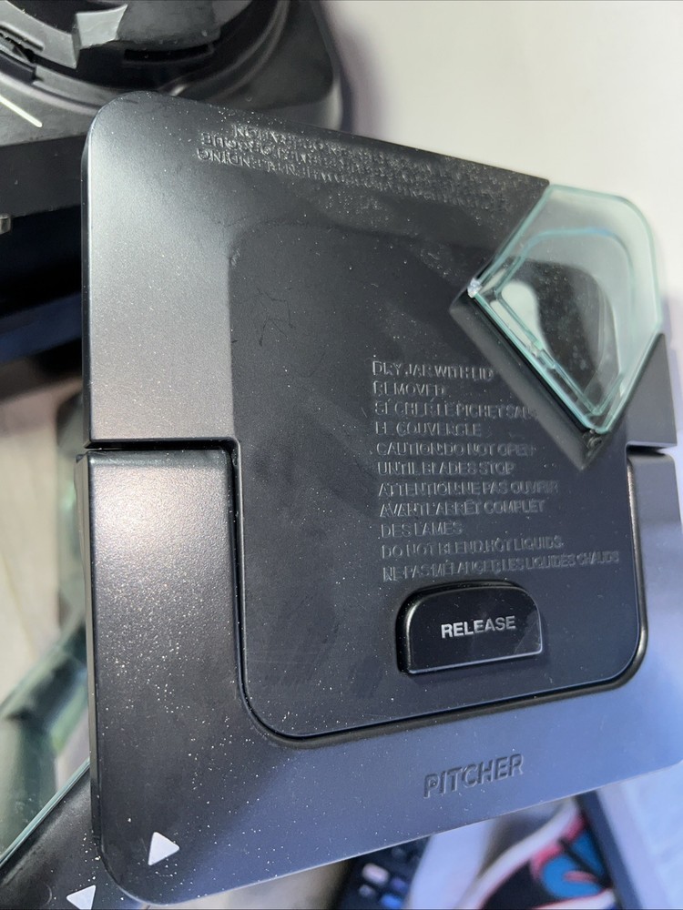 Ninja Pro System Base 2 Pitchers 2 Blades Working