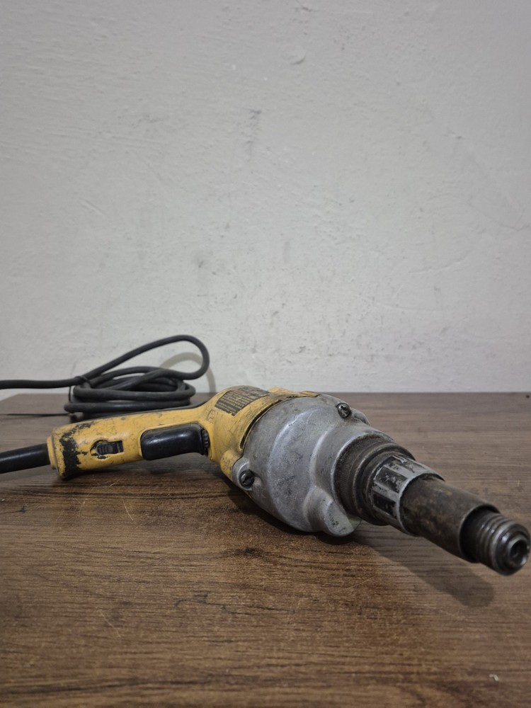 DeWalt DW268 Corded Variable Speed Reversing Versa-Clutch Screwdriver