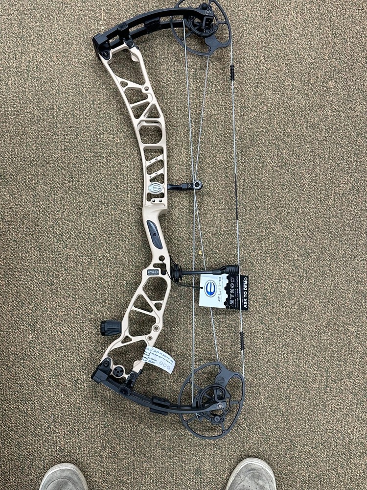 Elite Ethos RH 65 LBS Compound Bow