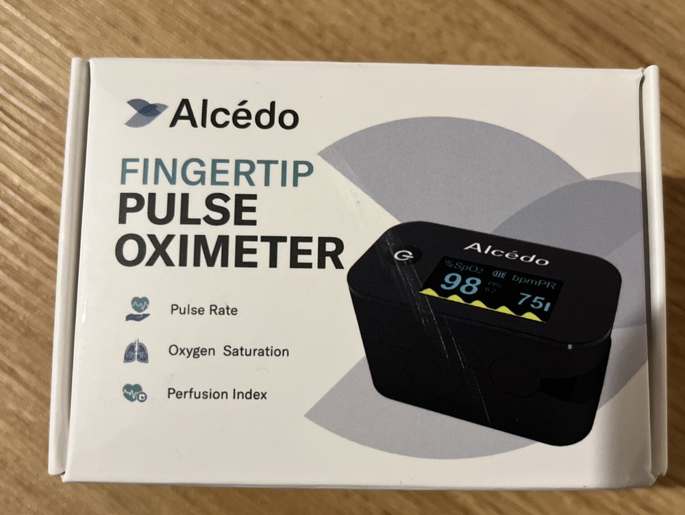 Fingertip Pulse meter Pulse Rate Oxygen Saturation Perfusion Index NEW