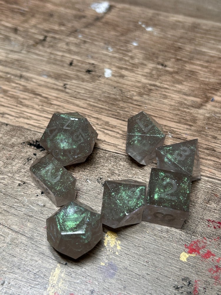 RAW* Dice: Mint Color-Shift _ Resin-Cast Dice Set *See Description* D&D