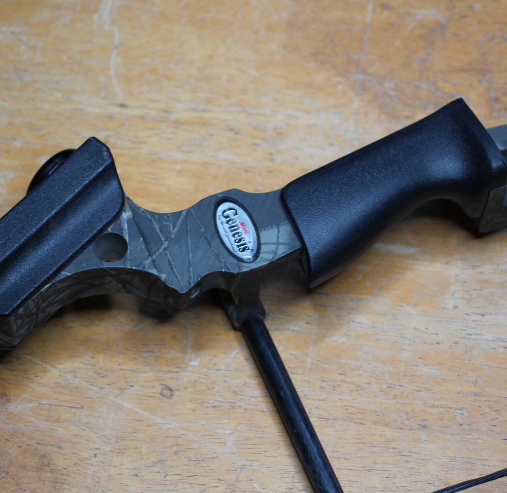 Genesis Mini Compound Bow Arrows Used