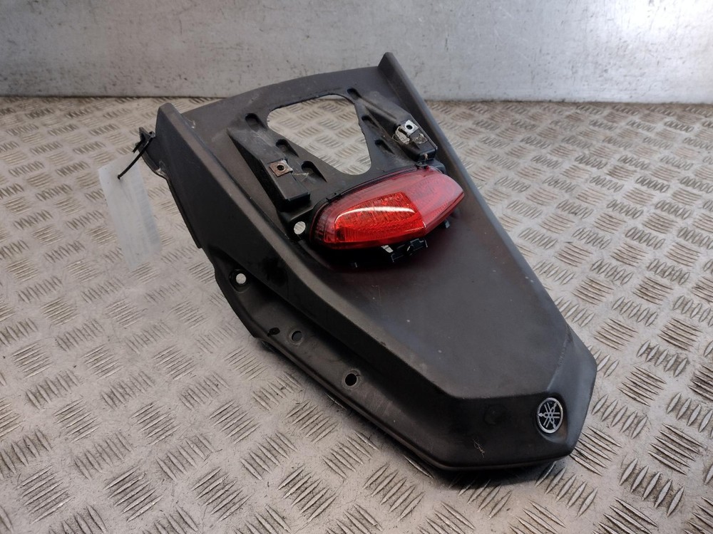 2014 YAMAHA MT 125 Rear Tail Light