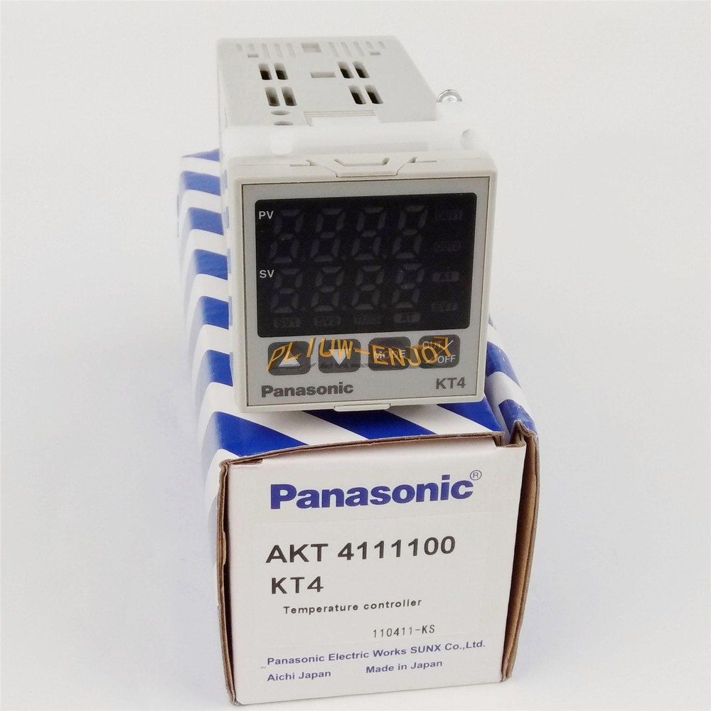 1PC NEW PANASONIC KT4 Temperature Controller AKT4111100