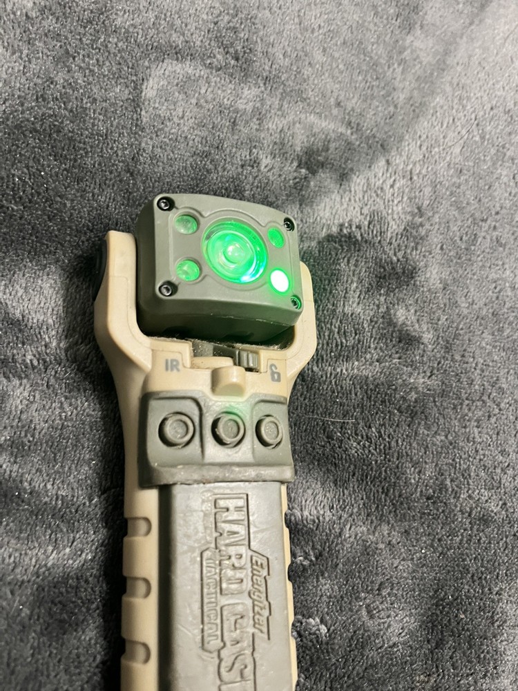 ENEGIZER HARD CASE FLASHLIGHT HCT2GAA (NOTE: SWITCH ISSUE) Camping Hiking