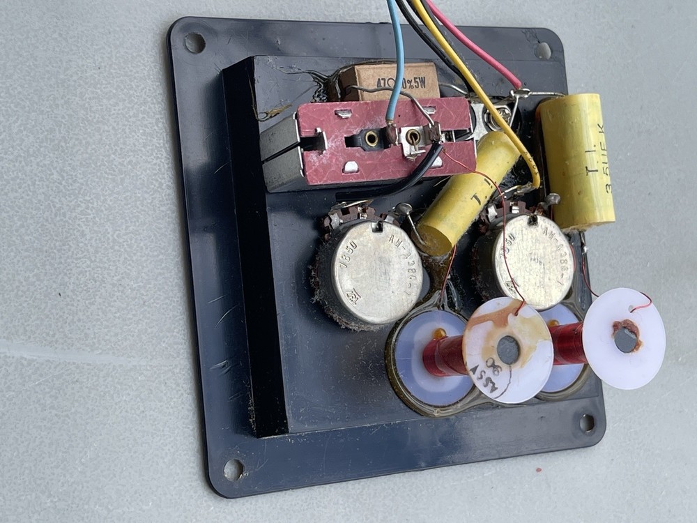 cerwin vega hed-1230 crossovers (pair)