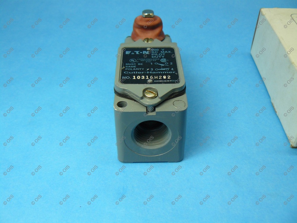 Cutler Hammer 10316H282 Limit Switch Side Pushbutton Spring Return New